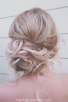 Hairstyle Bridesmaid, Mother Of The Bride Hairstyles, Side Bun Hairstyles, Side Bun, Guest Hair, Fascinator Hairstyles, Engagement Outfit