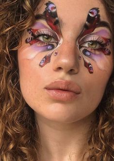 Crazy Make Up, Bodypainting, Creative Makeup Looks Inspiration, Editorial Makeup Creative, Butterfly Makeup, Creative Eye Makeup, Crazy Makeup