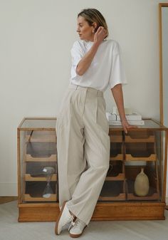 Outfit Minimalista, Trouser Outfit, Office Outfits