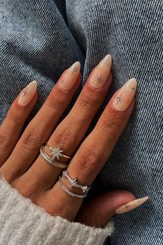 Cute Almond Nails, Almond Nails Designs, Pearl Nails, Sparkle Nails, Star Nails, Silver Nails, Prom Nails, Nails 2024