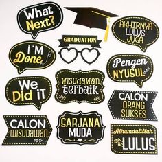 Graduation Photobooth Decoration Ideas, Properti Foto Booth, Photobooth For Graduation, Photobooth Wisuda, Photobooth Graduation, Preschool Graduation Gifts, Graduation Words, Freshers Party, Graduation Photo Booth Props