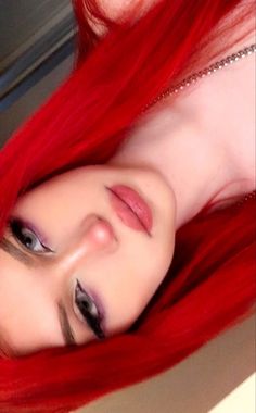 Bright Red Hair Aesthetic, Red Hair Makeup Ideas, Bright Red Hair Dye, Cute Red Hair, Bright Red Hair Color, Pretty Red Hair, Hair Color Mahogany, Red Hair Looks