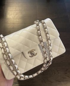 Design Luxury, Affordable Luxury, Luxury Handbags, Handbag Accessories, Chanel Bag, Chanel Classic, Style Guides