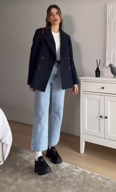 Slacks For Women Formal, School Blazer Outfit, Outfit With Blazer And Jeans, Doc Martens Outfit Office, Midsize Formal Outfit, Uni Aesthetic Outfits, 26 Year Old Fashion Outfits, Polished Casual Outfits, Blazer Jacket Outfits