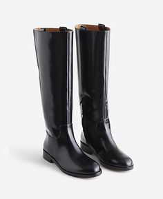 The Adalai Knee Boot | Madewell Fall Winter Shoes Work, Dress With Knee High Booth, Bellow The Knee Boots, Knee High Fitted Boots, Woden Boots, Black Riding Boots Outfit, Madewell Boots, Wide Calf Knee High Boots, Vagabond Shoes