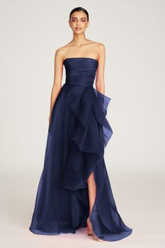 Teresa Strapless Draped Gown – THEIA Strapless Organza Gown For Evening, Classy Tips, Purple Quinceanera Dresses, Black Quinceanera Dresses, Knee Length Wedding Dress, Draped Gown, Red Quinceanera Dresses, Quinceanera Dresses Blue, Prom Dresses Elegant