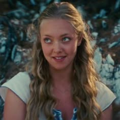 Mamma Mia Amanda Seyfried, Sophie Mamma Mia, Sophie Sheridan, Mamma Mia Aesthetic, Mia Vibes, Mia Aesthetic, Dream Roles, Look Alikes, Comfort Movies