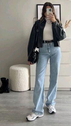 Arkadaşlarla akşam yemeği kombinler Airport Fashion Kpop, Aesthetic Clothing Stores, Winter Fashion Outfits Casual, Jeans Outfit Casual, Casual Day Outfits, Usa Outfit, Casual Winter Outfits, Cute Simple Outfits, Outfit Inspo Fall