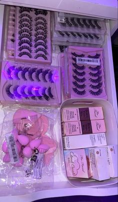 Girly Bedroom Aesthetic Baddie, Cool Ig Pfp, Makeup Collection Aesthetic, Cute Girly Things, Baddie Lashes, Lashes Aesthetic, Baddie Lifestyle, Baddie Bedroom, Profumo Victoria Secret