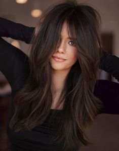 Long Thick Layered Hair with Curtain Bangs Layers For Thick Hair, Thick Hair With Bangs, Rambut Brunette, Hair With Bangs, Haircut For Thick Hair