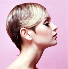 Twiggy Hairstyle, Twiggy Haircut, Mod Hairstyle, Twiggy Hair, Pixie Crop, Swinging 60s, Painted Faces