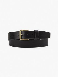 Crafted with genuine leather, our Heritage Belt is the kind of piece you'll have in your closet for years to come. We designed it with a durable construction, a square buckle and timeless metal hardware. A timeless leather belt With a square buckle design Crafted from 100% leather for lasting quality and wear Men's Shoes Accessories, Black Levis, Levis Men, Black Belt, Mens Belts, Design Crafts, Leather Belt, Black Men, Levi's