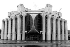 an old photo of a very large building