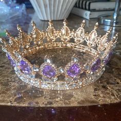 Lavender Gold Quinceanera, Lilac Quinceanera Crown, Sweet 15 Jewelry, Rapunzel Quinceanera Crown, Sweet 16 Party Ideas Rapunzel, Purple Quinceanera Decor, 15 Nails Ideas Purple, Purple Quinceanera Theme Flowers, Lavender And Gold Decorations