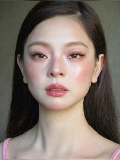 #douyintiktok #douyin makeup #douyinstylemakeup #douyincontour #makeup #makeupoftheday #makeuplover  #hairstyles #fashion #inspiration #hair #outfits #GRWM #aesthetic #beauty #woman #style #hairstyleideas #princess #kpop #china #korea #kdrama #models Rose Blackpink Makeup Look, Natural Ingenue Makeup, Douyin Makeup No Contacts, Hyperfeminine Makeup, Viet Makeup, Romantic Makeup Archetype, Soft Douyin Makeup, Natural Douyin Makeup, Natural Asian Makeup