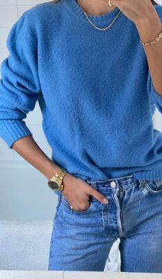 Winter Modest Outfits, Kibbe Classic, Emily Oberg, Blue Outfits, Autumn Trends, Chic Winter Outfits, Stockholm Style, Winter Fit, Weekend Style