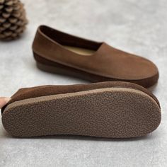 These loafers are designed in a timeless, minimal silhouette, so you'll be sure to wear them often. Made from soft leather, soft bottom that ensure all-day comfort. Wear yours with tailoring and denim alike. Color: Coffee/GreyMaterial: Top Layer CowhideLining: NoInsole: Genuine leatherSole: RubberHeels: 2 cm/0.79"Fit: Medium to Wide, Runs Normal.Origin: Made in China Production Time: About 3-5 days (Any exceptional case will email you, Please pay attention to your email left) Shipping Time: Free Comfortable Brown Slip-on Flats, Brown Flat Slip-ons With Rubber Sole, Casual Brown Flats With Textured Sole, Brown Slip-ons With Textured Sole And Round Toe, Brown Slip-ons With Rubber Sole And Flat Bottom, Brown Slip-on Loafers With Flat Bottom, Comfortable Brown Flats With Flat Bottom, Brown Flat Bottom Loafers, Comfortable Brown Everyday Slip-ons