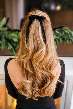 Holiday Hairstyles Easy, Holiday Party Hair, Beyonce Hair, Bow Hairstyle, Christmas Hairstyles, Natural Hair Styles Easy, Long Wavy Hair, Party Hairstyles