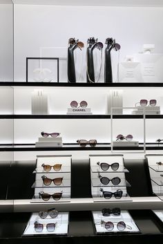 Opticals Showroom, Store Pics, Chanel Eyewear, Chanel Boutique, Optical Shop, Chanel Beauty, Beauty Boutique, Shopping Chanel, Store Design Interior