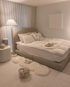 minimal bedroom minimal white bedroom minimalist bedroom minimalist white bedroom white bedroom cozy bedroom cozy white bedroom elegant bedroom elegant white bedroom Beige Room, White Room Decor, Makeover Bedroom, White Bed, Redecorate Bedroom, Minimalist Room, Dream Room Inspiration, White Room, Room Makeover Bedroom