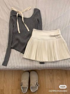 Pink Skirt Outfit Ideas, Beige Coquette, Pink Skirt Outfit, Aesthetic Sanrio, Skirt Korean, Girly Fashion, Kpop Outfits, Looks Style