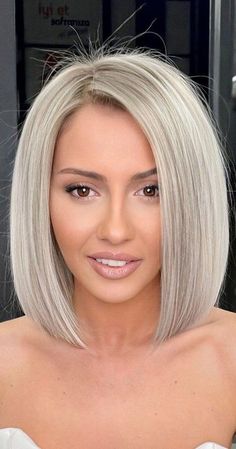 Blonde Hair Styles Long, Hair Color Ideas Short Hair, Blonde Long Bob, Ceo Style, Hair Color Short Hair, Blonde Hair Styles, Short Hair Color Ideas, Blond Hairstyles, Sleek Short Hair