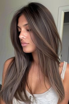 Haircuts With Long Layers, Straight Hair Haircuts, Straight Brunette Hair, Brown Straight Hair, Black Hair Balayage, Sophisticated Hairstyles, Brown Hair Looks, Brown Hair Inspo