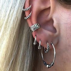 Bohemian Retro Style Silver Ear Clip Stud Hoop Earring Set Piercing Face, Earring Cuff, Cool Ear Piercings, Pretty Ear Piercings, Cool Piercings, Hippie Earrings, Daith Piercing, Dope Jewelry, Hoop Earring Sets