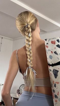 Blonde Runner Aesthetic, Yoga Aesthetics, Hairstyles Cute, Aesthetic Hairstyles, Long Blond, Simple Hairstyles, Bow Hairstyle, Hair Aesthetic, Ribbon Hairstyle