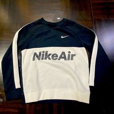 Nike Air Kids Sweater Size M Brand New With Tag Made In Jordan 80% Cotton & 20% Polyester From A Pet Free And Smoke Free Environment No Longer Sold In The Stores Black Sportswear, Funnel Neck Hoodie, Tops Nike, Nike Vintage, Sport Sweater, Trendy Outfits For Teens, Fire Fits, Cool Outfits For Men, Youth Hoodies