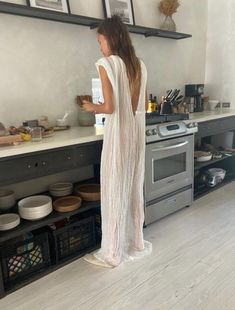 white criss cross dress custom made Tulum Dress, Tulum Outfits, White Cover Up, Linen Fashion, White Cover, Mode Inspo, Trend Fashion, Cover Up Dress, Tulum