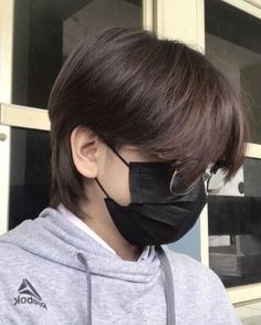 Hair Tips For Men, Shortish Hair, Tomboy Haircut, Tomboy Hairstyles, Thick Hair Cuts, Hair Style Korea, Asian Short Hair, Hair Inspiration Short