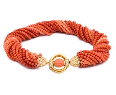 Luxury Traditional Jewelry With Red Coral, Coral Beads Necklace, Woman Jewelry, Beaded Necklace Designs, Coral And Gold, Jewelry Indian, Coral Jewelry, Coral Necklace, Necklace And Bracelet