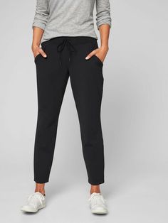 Athleta Powervita Pant BLACK SIZE M TALL #122593  Excellent used condition Fit & Sizing Semi-fitted, Mid rise, Straight leg Skims over the body for a just-right fit, Sits two fingers below the navel, Fits slim through the leg then eases up below the knee Inseam: Regular: 27" Petite: 25" Tall: 30" PRODUCT DETAILS It's all about our amazing Powervita fabric with a barely-there yet hugged-in feel that gives you total freedom of movement in a new, straight leg pant for everyday wear. INSPIRED FOR: a Two Fingers, Travel Pants, Active Wear Pants, Drawstring Pants, Ankle Pants, White Sneakers, Straight Leg Pants, Jogger Pants, Fashion Inspiration