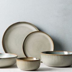 Japanese Ceramic Plates & Rice Bowl, a beautifully designed tableware set that delivers the essence of Japanese culture to your dining table, is now available. Rice Salad Bowl, Nordic Tableware, Cerámica Ideas, Tableware Collection, Rice Bowl