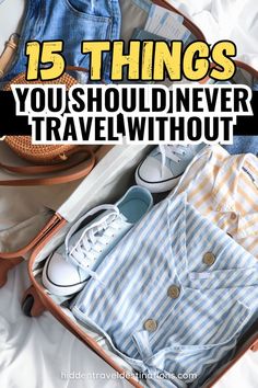 15 things you should never travel without for your fall bucket list adventures. Get organized with the ultimate packing list, and ensure you’re fully prepared for all your autumn travel plans with these expert travel tips. Fall Travel Packing List, Fall Travel Packing, Weekend Getaway Packing, Smart Packing, Autumn Travel, Travel Fashion Girl, Ultimate Packing List, Efficient Packing, Airport Tips