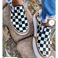 Iso Size 6 Vans Shoes, Limited Time, Athletic Shoes, Black White, Size 6, Women Shoes, Black And White, White, Clothes