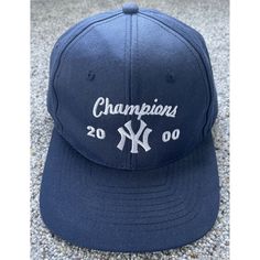 Vintage 2000 Mens New York Yankees World Series Champions MLB Snapback Hat Cap in Navy Blue. Adjustable Snap, one size fits all. Shipped with USPS First Class Package in a 7x7x7 box. Don't miss out; once it's gone, IT'S GONE! Size: Adjustable snap; one size fits all. Product Condition: Pre-owned and in excellent condition! No stains, rips, or tears.  Stay in the loop by following my Instagram @Retro_ology for the latest vintage gear! Sold as is; all sales final. No exchanges or returns. Please f Mens Hats Vintage, Yankees World Series, Vintage Cap, Ny Yankees, World Series, New York Yankees, American Vintage, Snapback Hats, Vintage Accessories