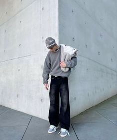 Grey Beanie Outfit Men, Street Wear Shoes Men, Fits With Adidas Campus, Grey Adidas Campus 00s, Adidas Campus Mens Outfit, Supreme Beanie Outfit, Gray Sweater Outfit Men, Adidas Campus 00 Outfit, Grey Campus 00s