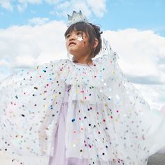 If you're looking for a kids cape, kids crown and a fairy wand you'll love our special set. Tulle Pompoms, Kids Christmas Pjs, Party Decor Inspiration, Princess Cape, Meri Meri Party, Wizard Costume, Tulle Cape, Cape Costume, Party Girlande