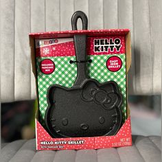 the hello kitty skillet is in its box