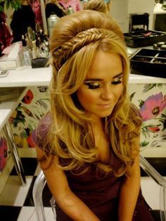 Hairspray Costumes on Pinterest | 1960s Fashion, 1960s and 60s Hair 1960s Hair And Makeup, Prom Queen, Love Hair, Look Vintage