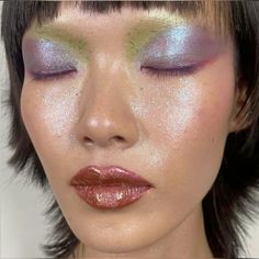 Fairy Makeup Costume, Maximalism Makeup, Soft Ethereal Makeup, Bright Spring Makeup, Coachella Makeup, Artsy Makeup, Glitter Makeup Looks, Bright Eyeshadow