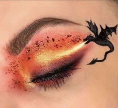 Fall Graphic Liner Looks, Sylveon Inspired Makeup, Theater Makeup Looks, Cool Makeup Pallets, Birthday Eye Makeup Looks, Eyeshadow Art Creative, Advanced Makeup Looks, Animal Eye Makeup, Cool Eye Makeup Looks Creative