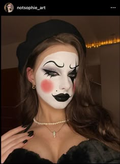 #halloween #halloweenmakeup #halloweenmakeuplooks #mime #clown #makeup Beats Doll Makeup, Mime Face Makeup, Different Halloween Costume Ideas, Pretty Mime Makeup, Halloween Makeup Ideas Cute, Mime Halloween Makeup, Face Paint Makeup Halloween, Scary Mime Makeup, Artistic Halloween Makeup