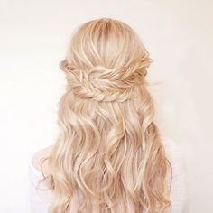 Pinterest : @TayKeren Minako Aino, Bellatrix Lestrange, Boring Hair, Hair 2024, Ginny Weasley, Long Blonde, Haircuts For Long Hair, Long Blonde Hair, Fish Tail Braid