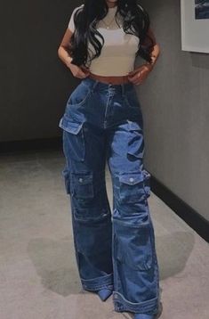 Denim Cargo Pants Outfit, Denim Cargo Pants, Trendy Outfits For Teens, Tomboy Outfits, Tomboy Style Outfits, Classy Casual Outfits, Easy Trendy Outfits, Cute Everyday Outfits, Tomboy Fashion