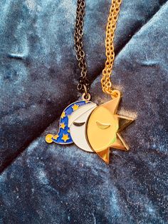 Festival Accessories, Moon Pendant Necklace, Couple Necklaces, Friendship Necklaces, Mens Jewelry Necklace, Festival Jewelry, Moon And Star, Styl Boho, Sun And Moon