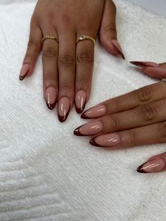 Brown Round French Tip Nails, Almond Nails Fall Colors French Tip, Almond Nails With Brown Tip, Brown Tip Acrylic Nails Almond, Chocolate Brown French Tip Almond Nails, Chocolate Glazed French Tip Nails, Brown Girls Nails, Brown Crome Nails French Tip, Fall Brown French Tip Nails Almond