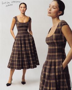 Spring New York Outfits, Wool Dress Outfit, Plad Dress, Modern Vintage Outfits, Plaid Outfit, Trends 2025, Plaid Outfits, Tailored Dress, Wool Dress